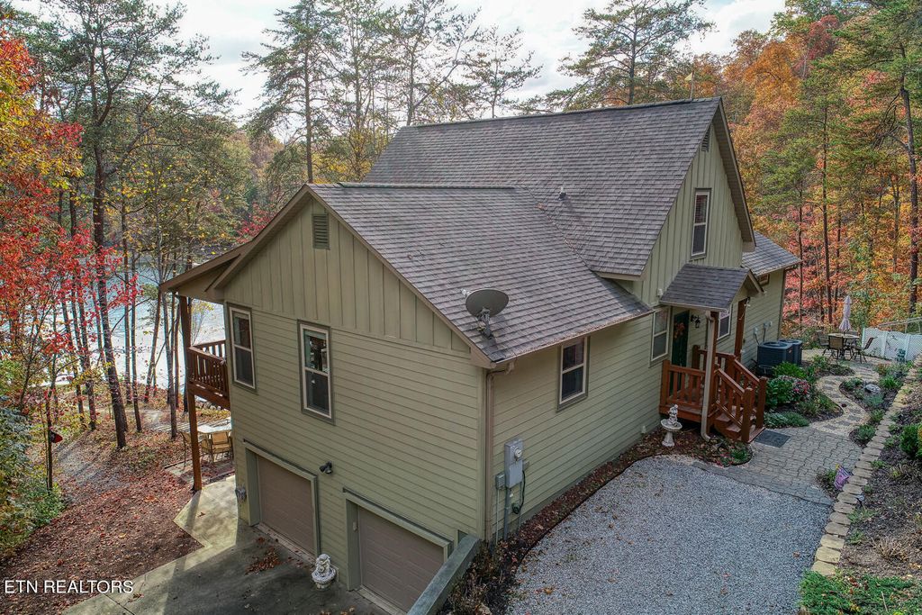 Photo of 216 Morning Glory Rd, New Tazewell, TN 37825 (MLS # 1235220)