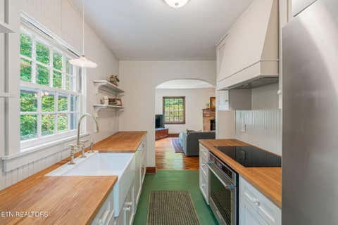 Tiny photo for 904 Lester Rd, Knoxville, TN 37920 (MLS # 1350161)