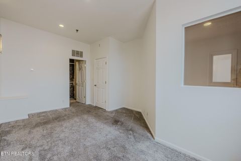 Tiny photo for 105 W Jackson Ave #2, Knoxville, TN 37902 (MLS # 1320543)