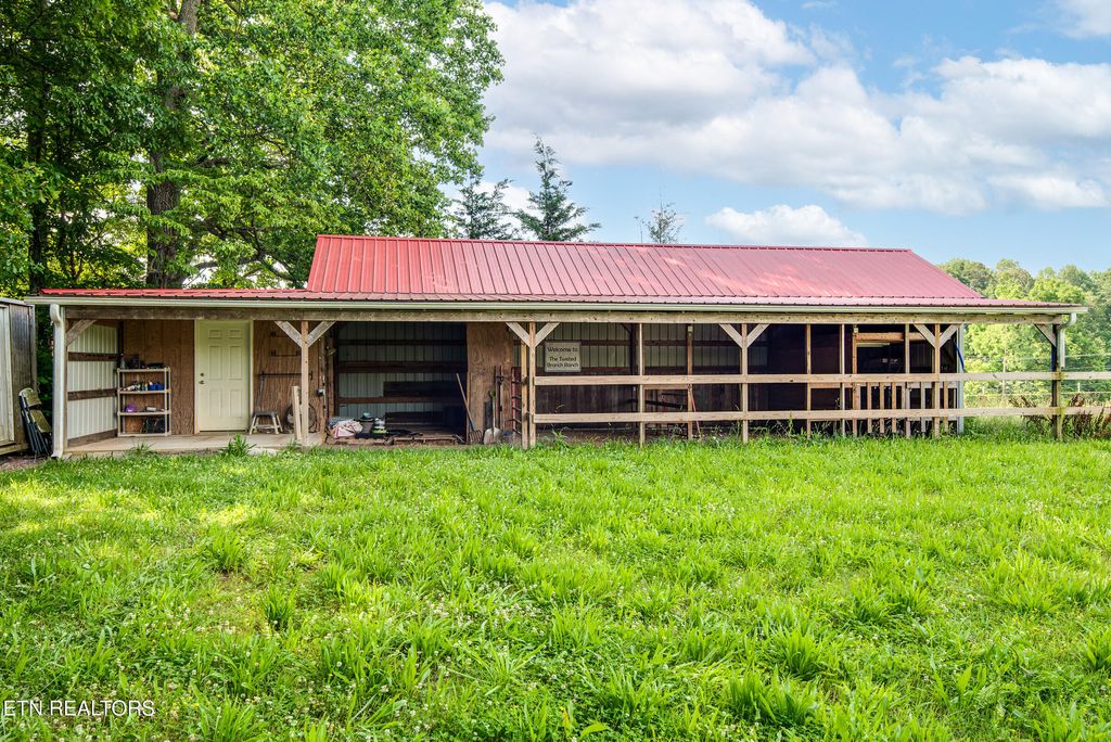 Photo of 5441 Indian Ridge Rd, Rutledge, TN 37861 (MLS # 1303152)