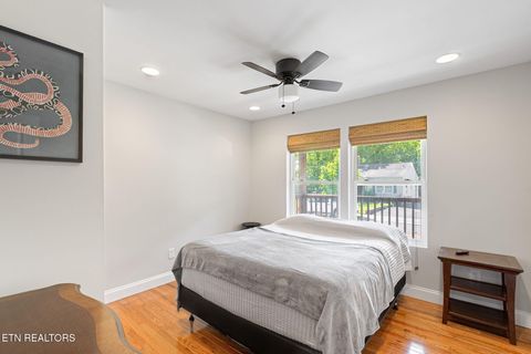Tiny photo for 2029 E 5Th Ave, Knoxville, TN 37917 (MLS # 1340385)