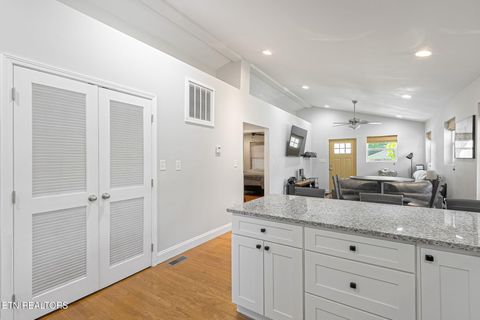 Tiny photo for 2029 E 5Th Ave, Knoxville, TN 37917 (MLS # 1340385)