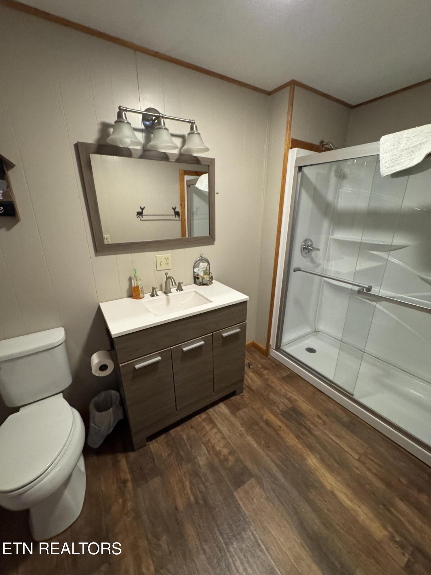 903 Veterans Memorial Dr Drive