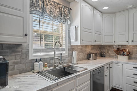 Tiny photo for 4931 Shannon Run Drive, Knoxville, TN 37918 (MLS # 1359310)