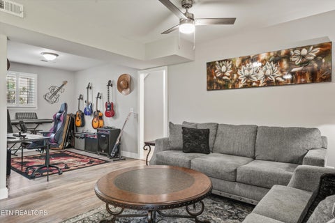 Tiny photo for 670 Grandview Drive, Lenoir City, TN 37772 (MLS # 1355630)