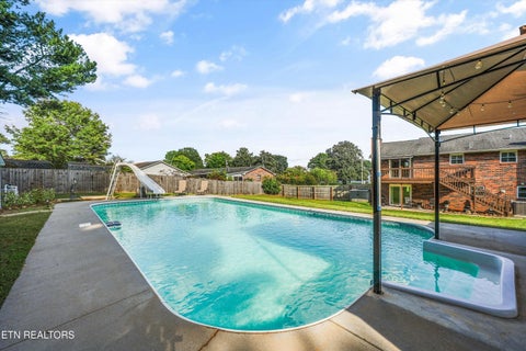 Tiny photo for 670 Grandview Drive, Lenoir City, TN 37772 (MLS # 1355630)