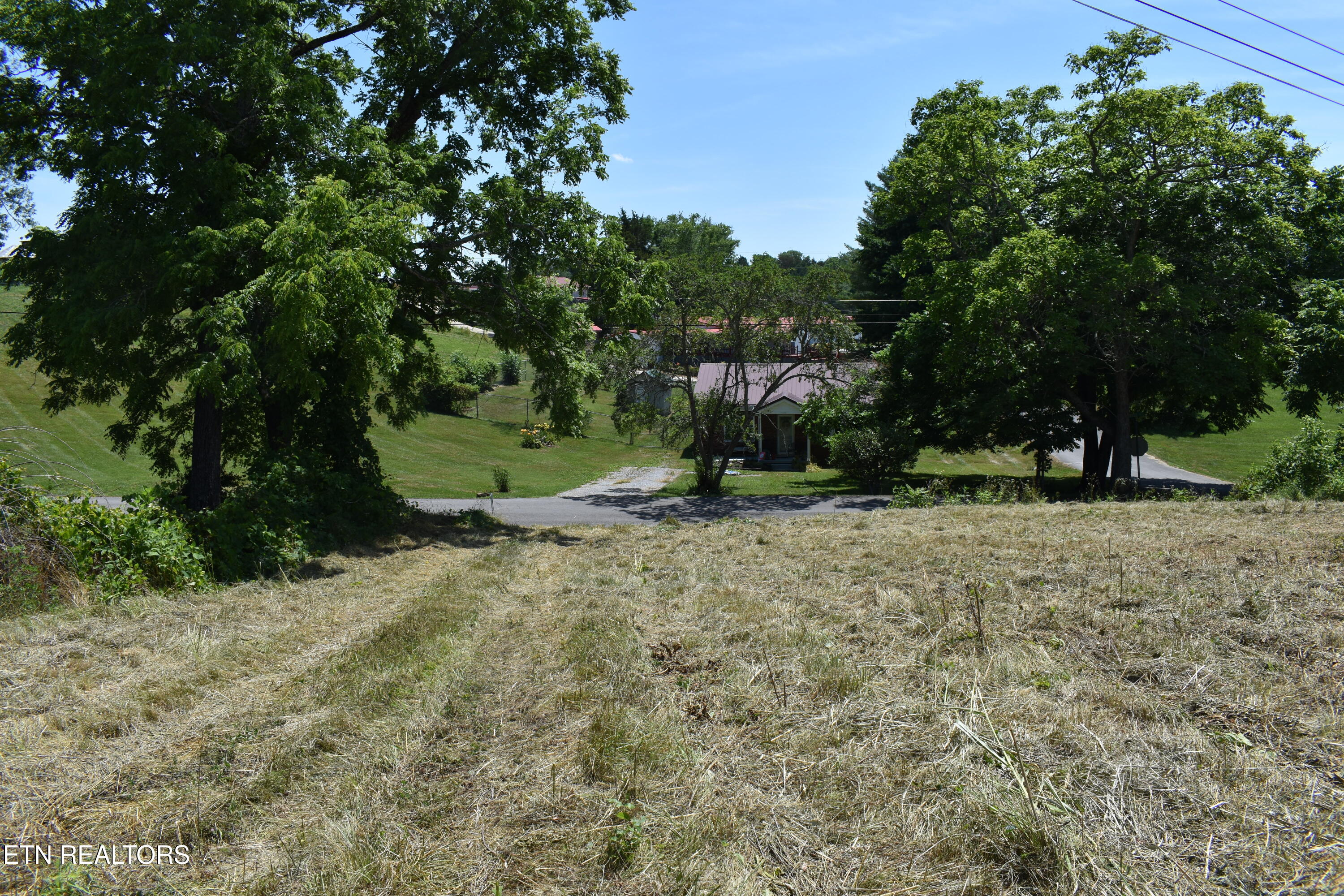 417 River Rd