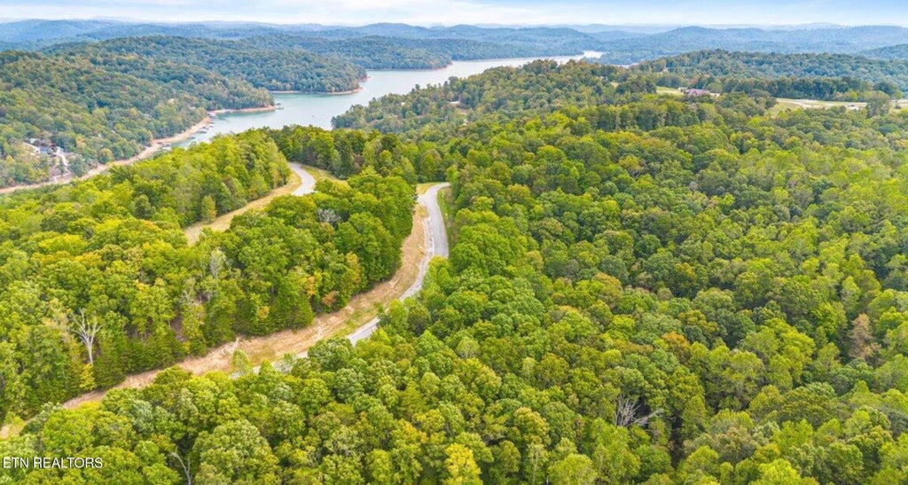 Photo of 44 Old Hearth, LaFollette, TN 37766 (MLS # 1350768)
