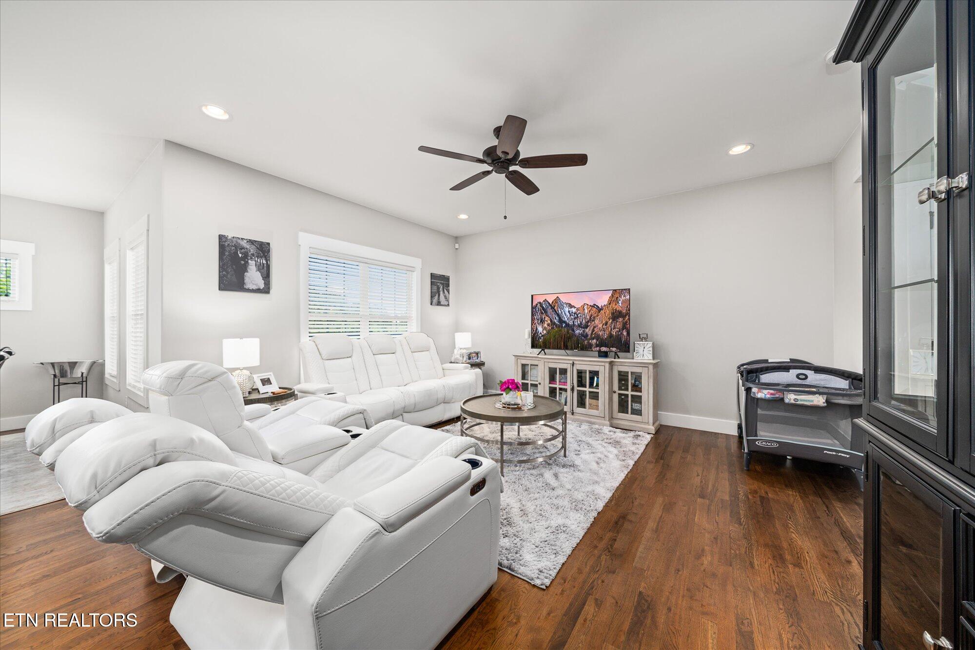 1130 Cross Pointe Drive