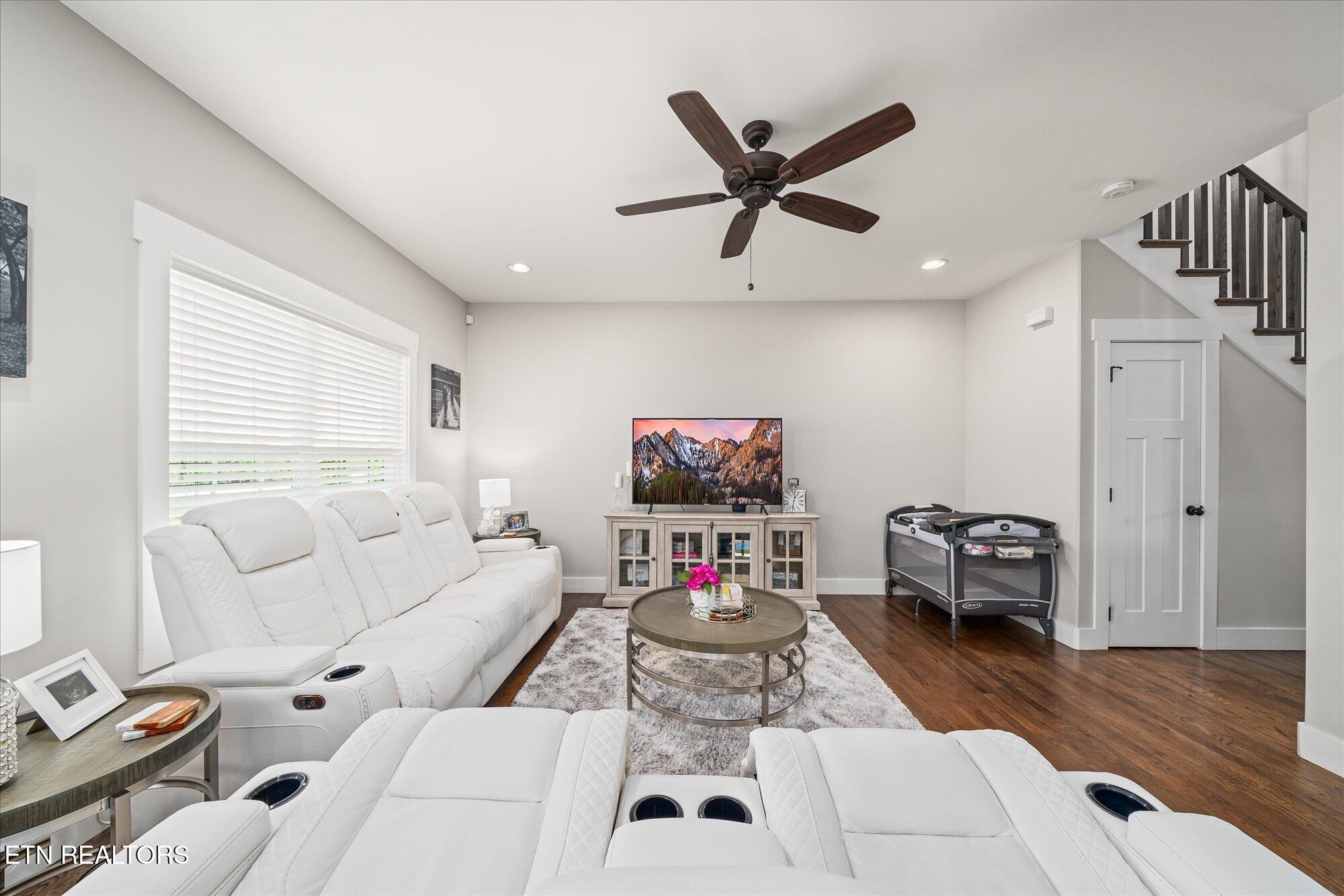 1130 Cross Pointe Drive