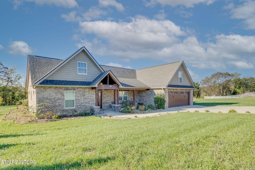Photo of 9312 Gabrielle Rd, Strawberry Plains, TN 37871 (MLS # 1279901)