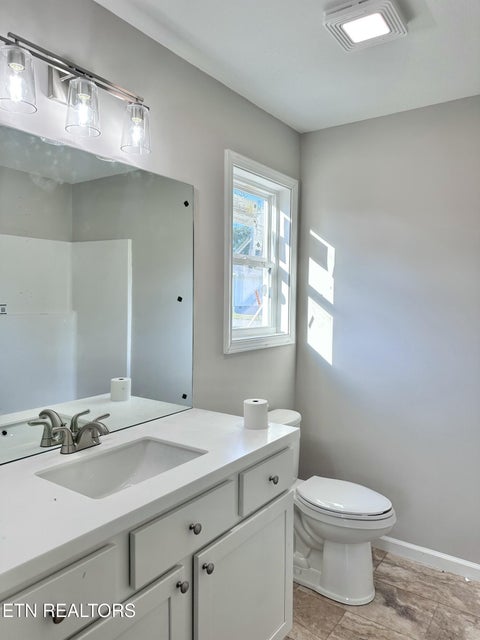 Tiny photo for 541 Cherokee Ave, Clinton, TN 37716 (MLS # 1353904)