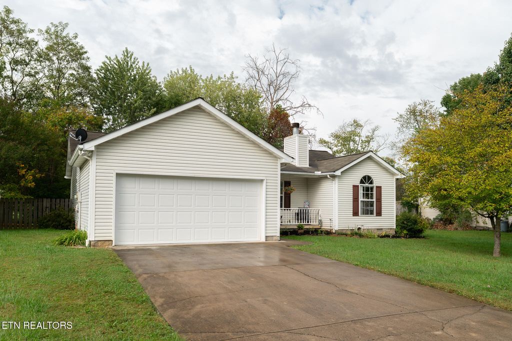 Photo of 6931 Yellow Oak Lane, Knoxville, TN 37931 (MLS # 1318141)