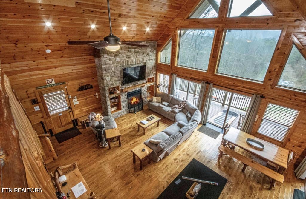 Photo of 1607 Ridgecrest Drive, Sevierville, TN 37876 (MLS # 1335209)