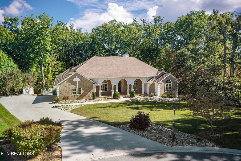 Photo of 64 Cedar Ridge Court, Fairfield Glade, TN 38558 (MLS # 1317367)