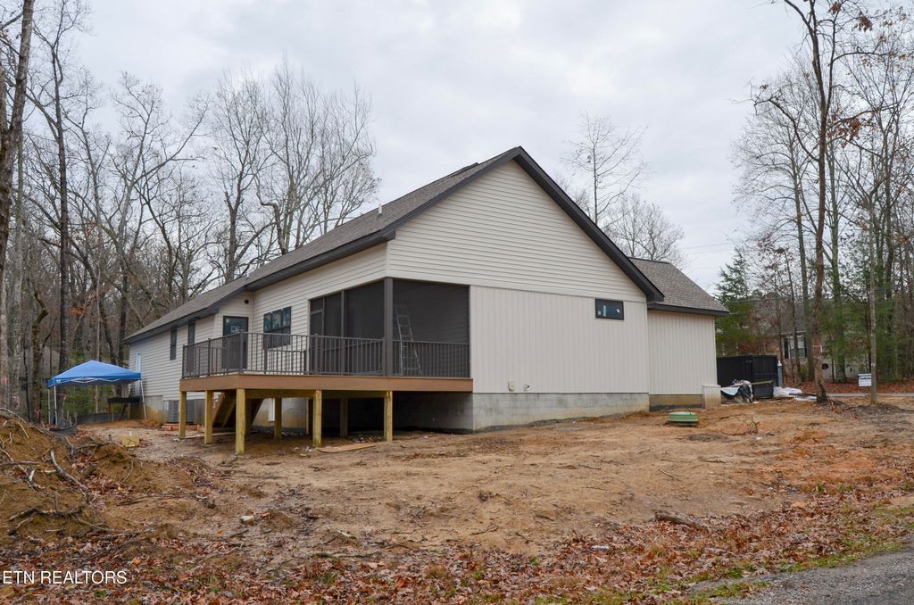 Photo of 124 Markham Lane, Crossville, TN 38558 (MLS # 1322755)
