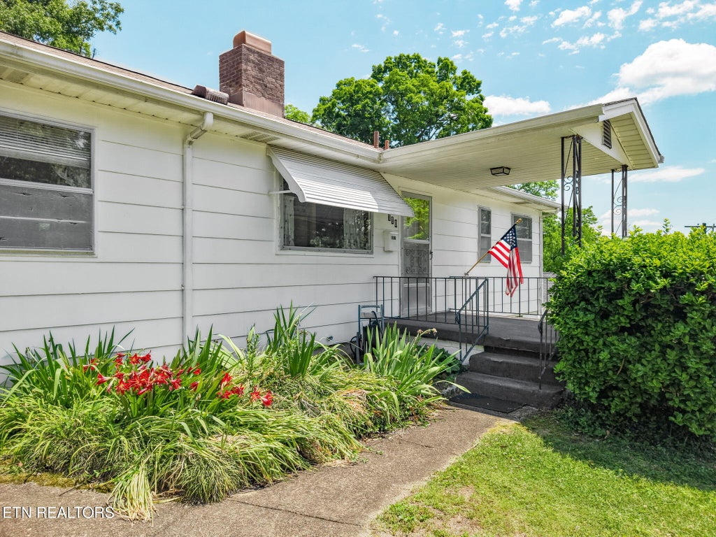 Photo of 110 Disston Rd, Oak Ridge, TN 37830 (MLS # 1342355)