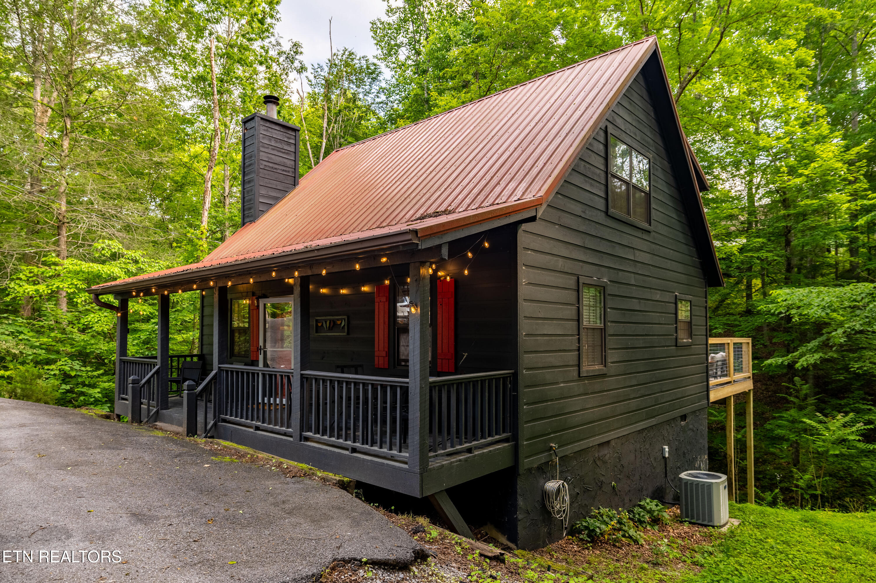 391 Laurel Rd