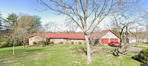 Photo of 1614 Oak St, Loudon, TN 37774 (MLS # 1325718)