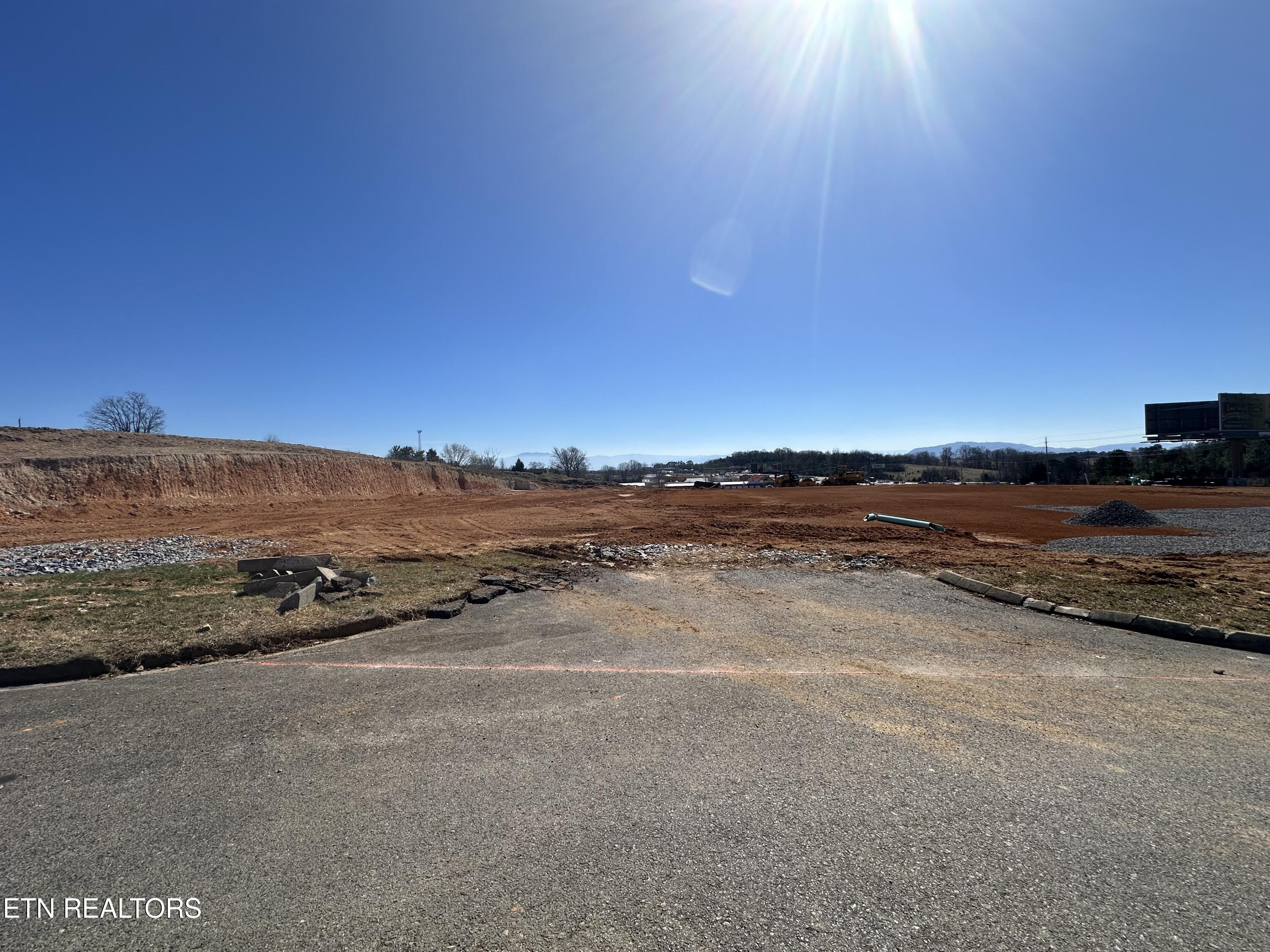 0 Winfield Dunn Pkwy Pkwy