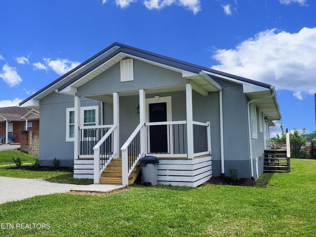 Photo of 212 Ellison Rd, LaFollette, TN 37766 (MLS # 1304676)