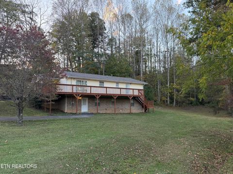 Photo of 840 Butter & Egg Rd, Jacksboro, TN 37757 (MLS # 1319590)