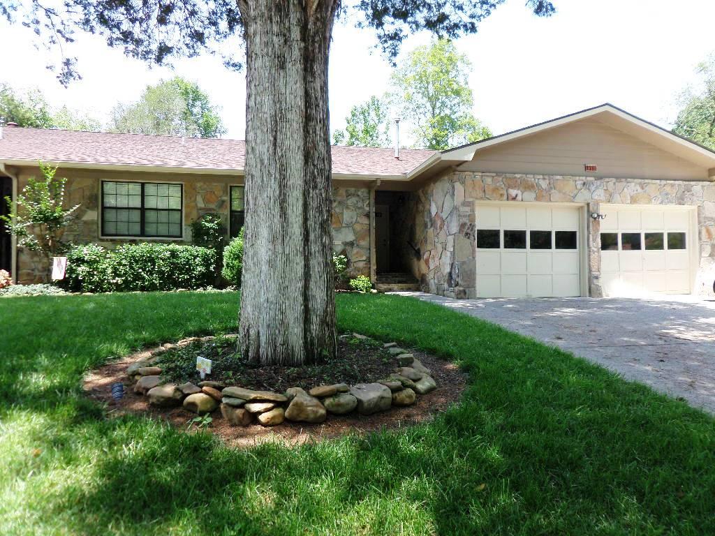 Photo 1 of 29 — 128 Grandcove Lane, Oak Ridge, TN 37830