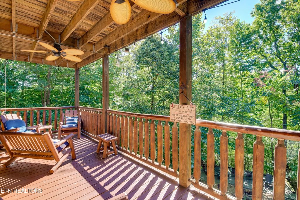 Photo of 3572 Pebbles Mtn Way, Sevierville, TN 37862 (MLS # 1322846)