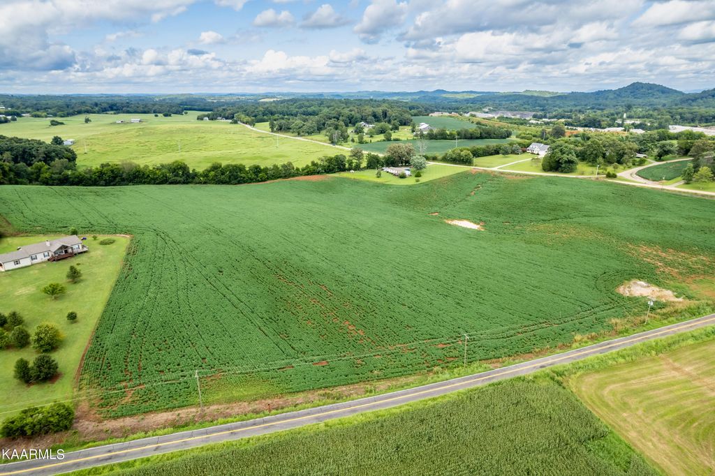 Photo of 1 Baileys Rd, Greenback, TN 37742 (MLS # 1236197)