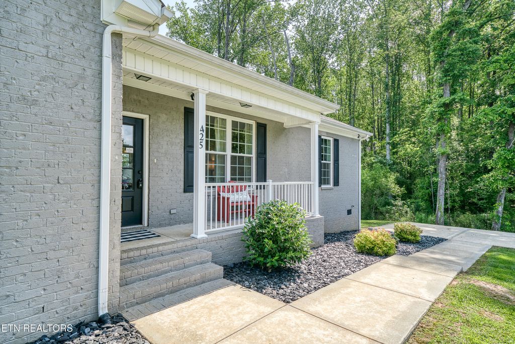 Photo of 425 Royal Drive, Rock Island, TN 38581 (MLS # 1340000)