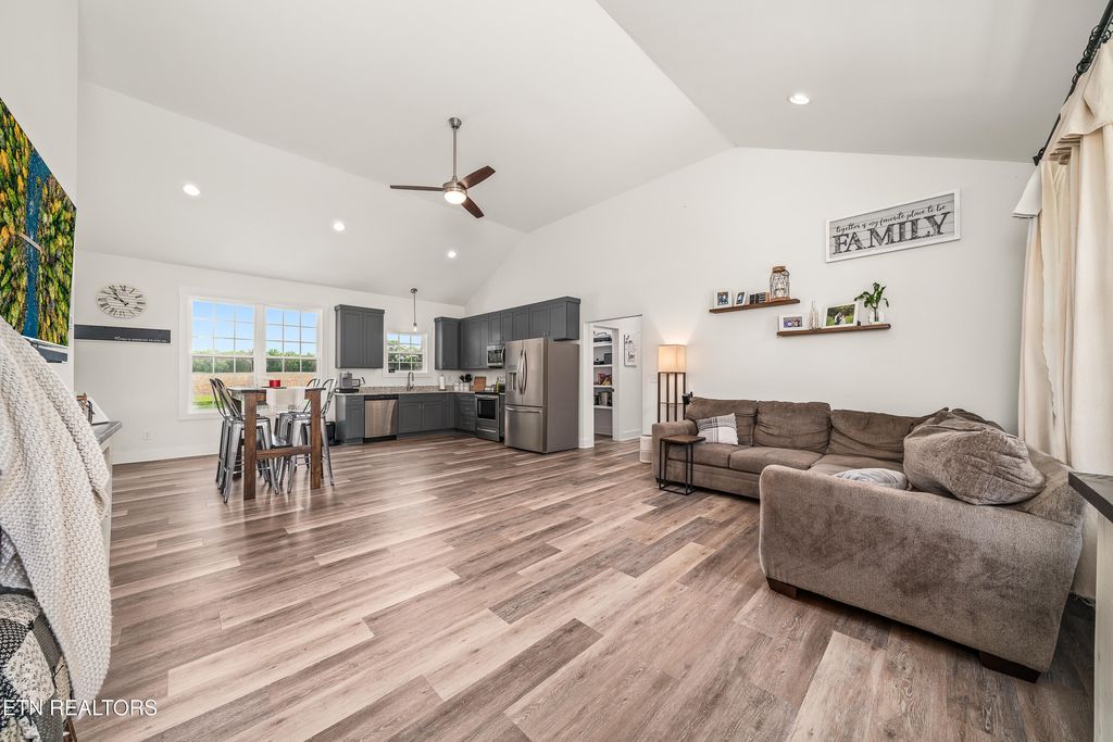 Photo of 425 Royal Drive, Rock Island, TN 38581 (MLS # 1340000)