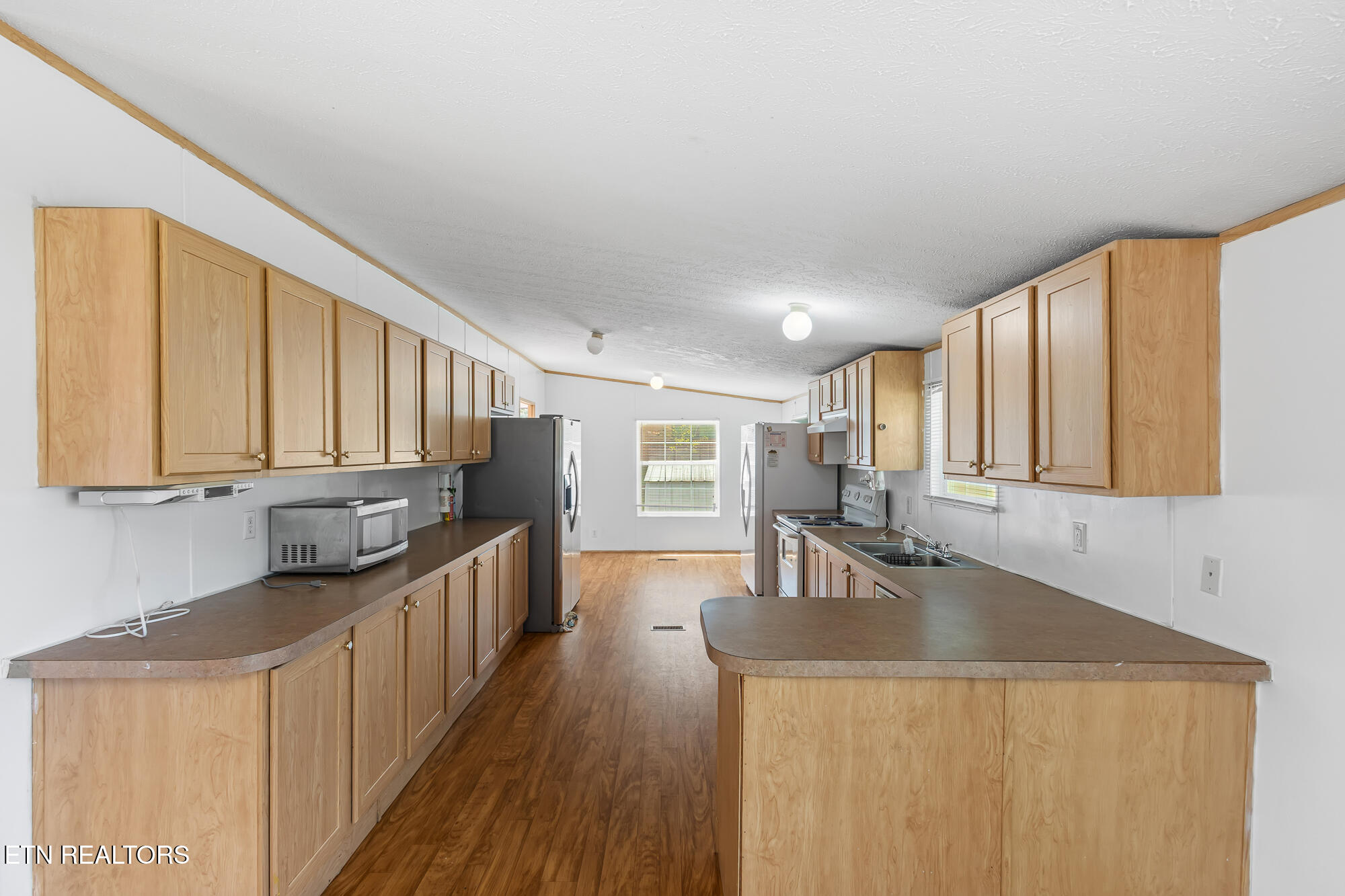 336 Hillcrest Circle