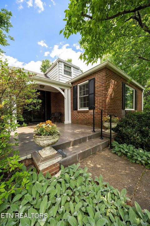 Tiny photo for 932 Woodside St, Knoxville, TN 37919 (MLS # 1339036)
