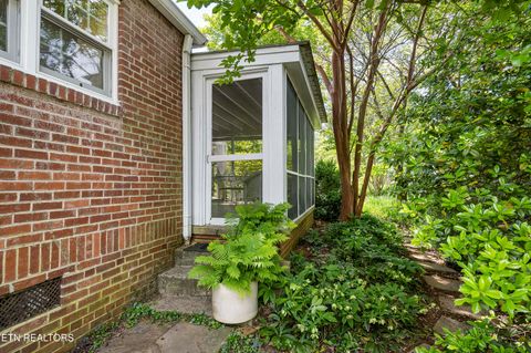 Tiny photo for 932 Woodside St, Knoxville, TN 37919 (MLS # 1339036)