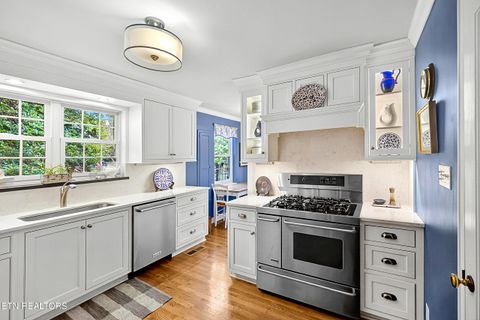 Tiny photo for 932 Woodside St, Knoxville, TN 37919 (MLS # 1339036)