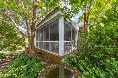 Tiny photo for 932 Woodside St, Knoxville, TN 37919 (MLS # 1339036)