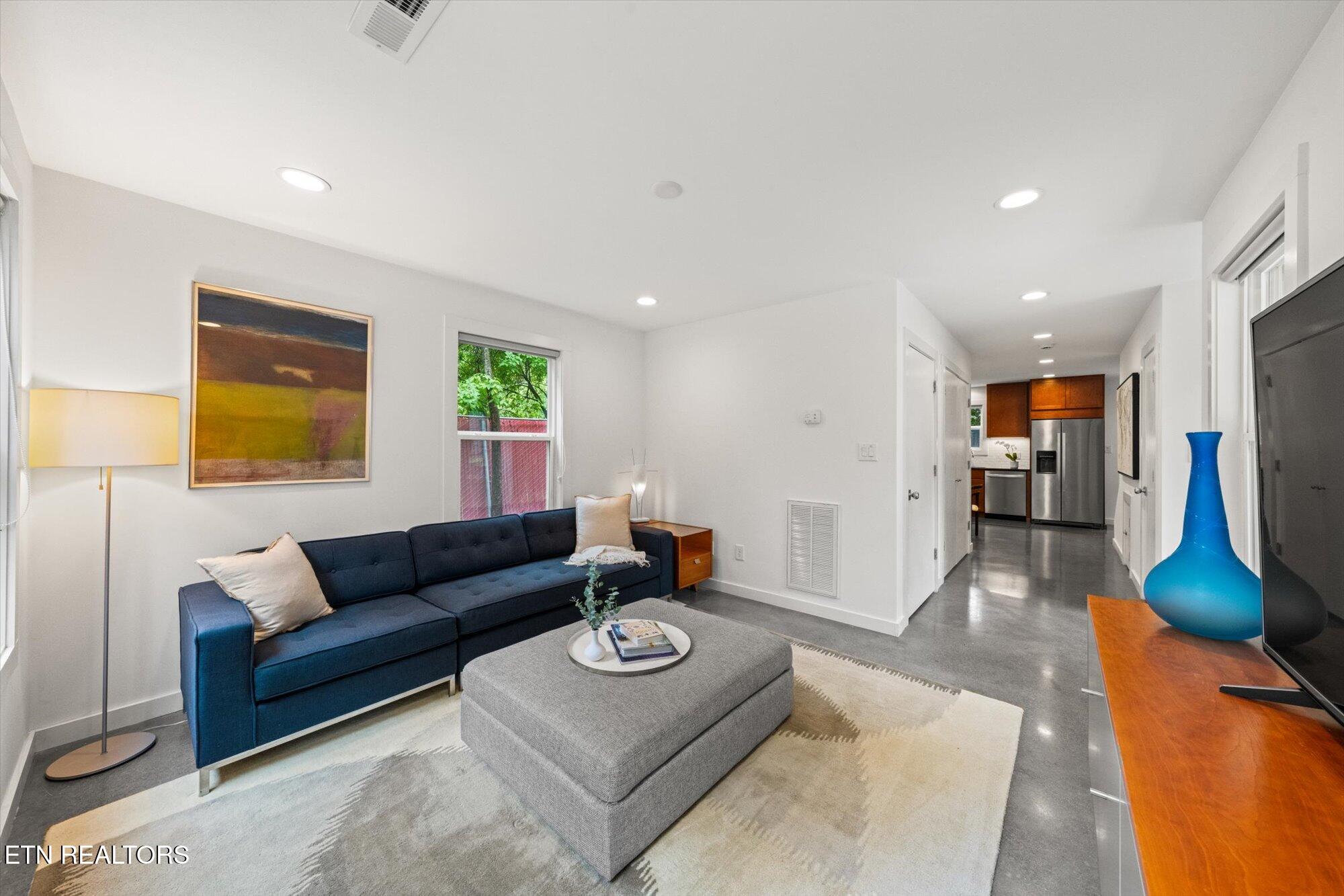 1327 Brown Ave