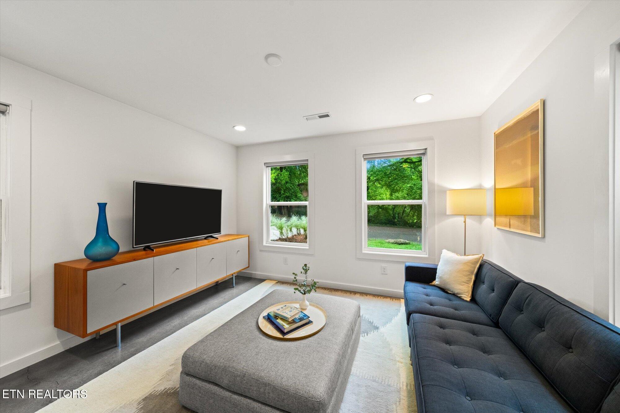 1327 Brown Ave