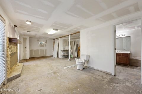 Tiny photo for 1221 Huntington Rd, Knoxville, TN 37919 (MLS # 1326274)