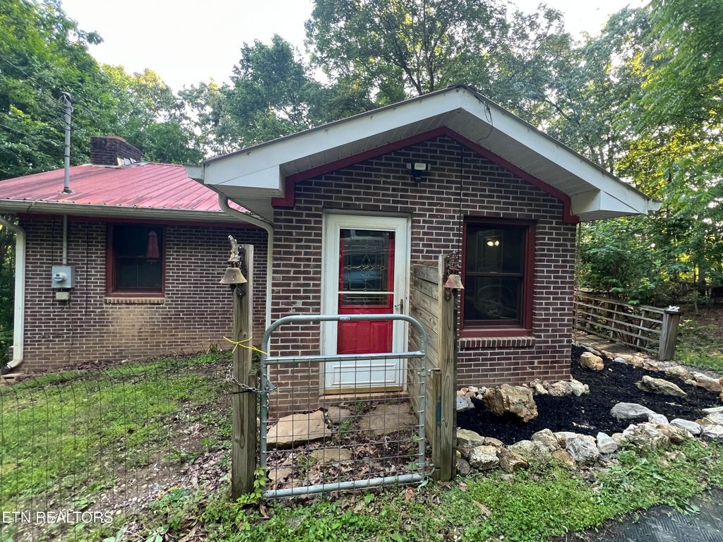 Photo of 1296 Paint Rock Rd, Kingston, TN 37763 (MLS # 1301688)