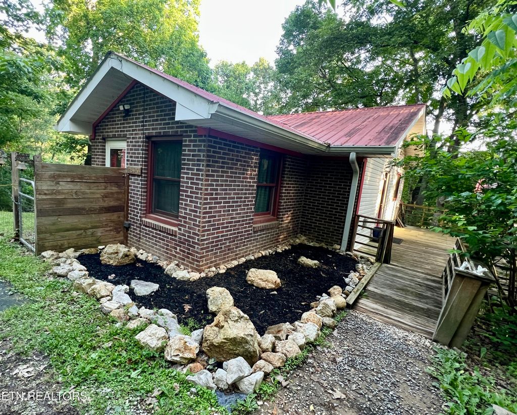 Photo of 1296 Paint Rock Rd, Kingston, TN 37763 (MLS # 1301688)