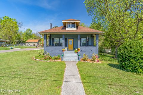 Photo of 2827 Ramona St, Knoxville, TN 37921 (MLS # 1336517)