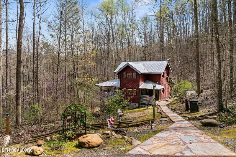 Photo of 2850 Joyner Hills Lane, Sevierville, TN 37876 (MLS # 1354538)