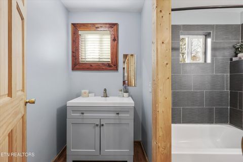 Tiny photo for 2719 Oak Grove Rd, Rocky Top, TN 37769 (MLS # 1327249)