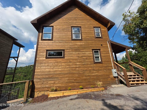 Photo of 2123 Windy Lane, Sevierville, TN 37876 (MLS # 1356650)