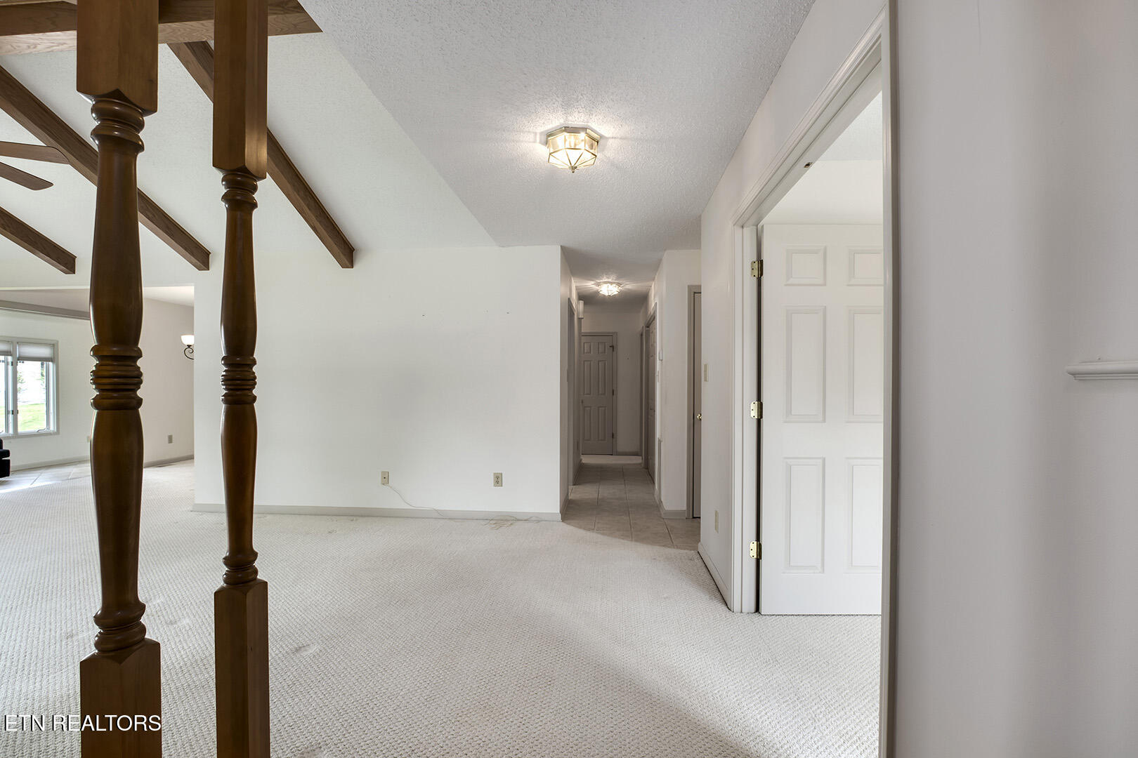 Loudon, Tennessee 37774, United States, 3 Bedrooms Bedrooms, ,2 BathroomsBathrooms,Residential,Pending,156314