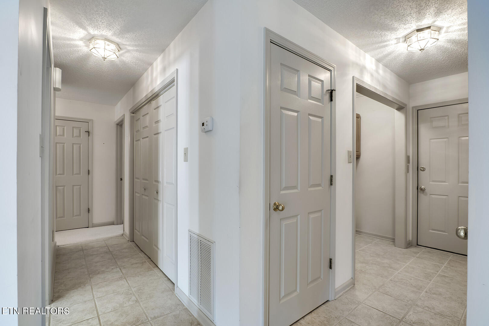 Loudon, Tennessee 37774, United States, 3 Bedrooms Bedrooms, ,2 BathroomsBathrooms,Residential,Pending,156314