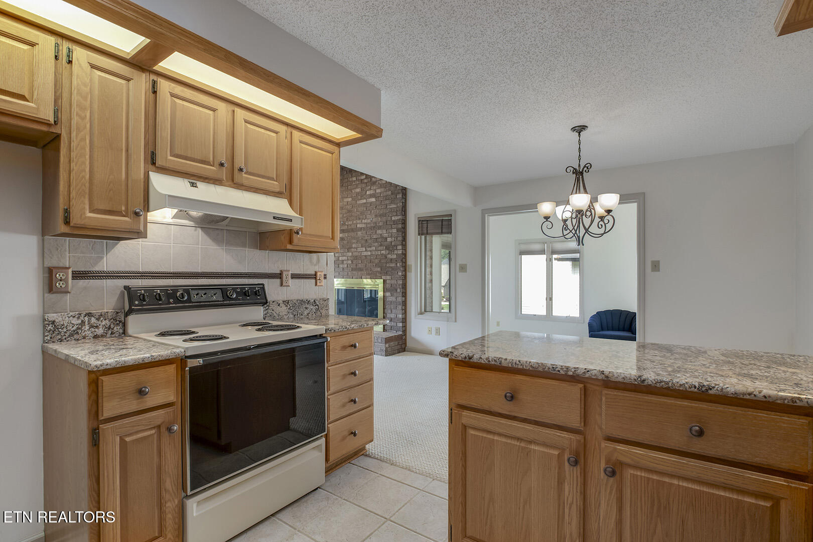 Loudon, Tennessee 37774, United States, 3 Bedrooms Bedrooms, ,2 BathroomsBathrooms,Residential,Pending,156314