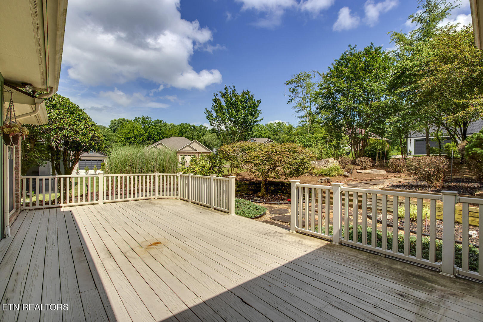 Loudon, Tennessee 37774, United States, 3 Bedrooms Bedrooms, ,2 BathroomsBathrooms,Residential,Pending,156314