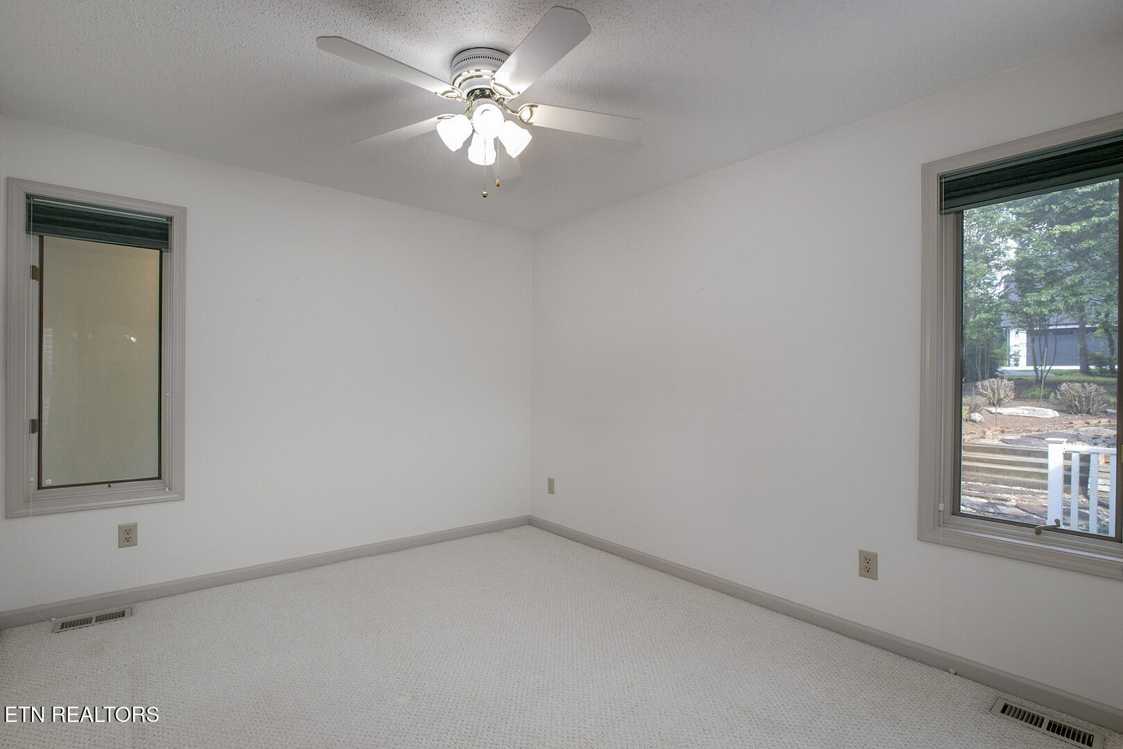 Loudon, Tennessee 37774, United States, 3 Bedrooms Bedrooms, ,2 BathroomsBathrooms,Residential,Pending,156314